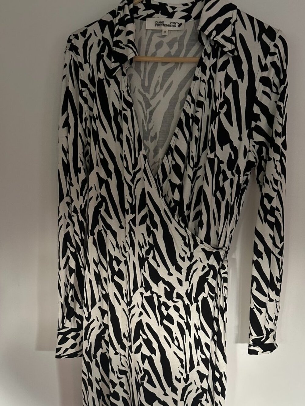 Diane Von Furstenberg Jersey Wrap Dress Size 10